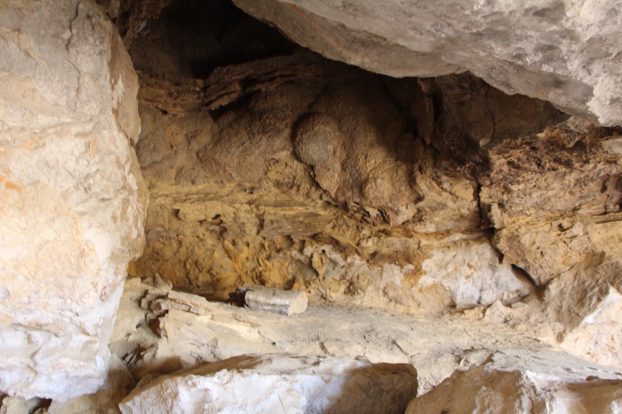 Aspri Petra Cave